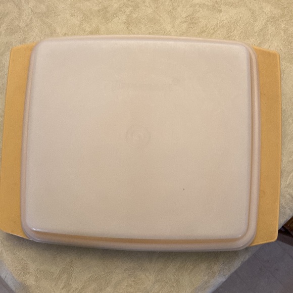 Tupperware Deviled Egg Container - Picture 3 of 5